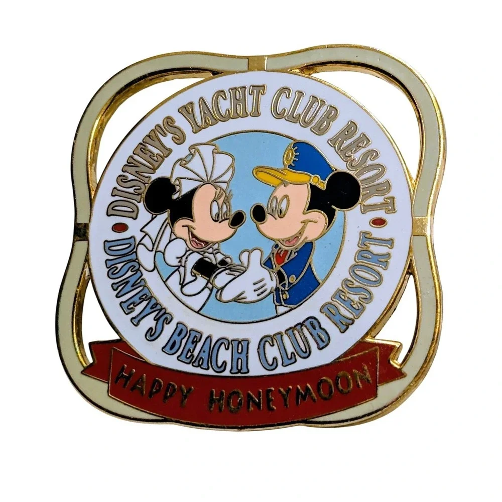 Disney Mickey and Minnie Yacht & Beach Club Resort Happy Honeymoon Pin